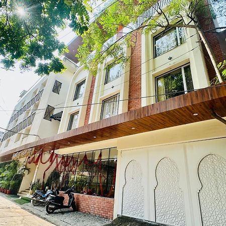 Hotel Vrindavan Palace 인도르 외부 사진