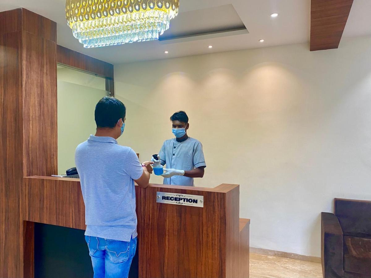 Hotel Vrindavan Palace 인도르 외부 사진