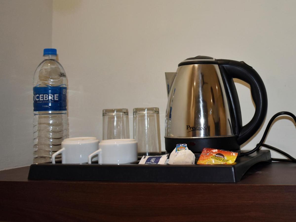 Hotel Vrindavan Palace 인도르 외부 사진