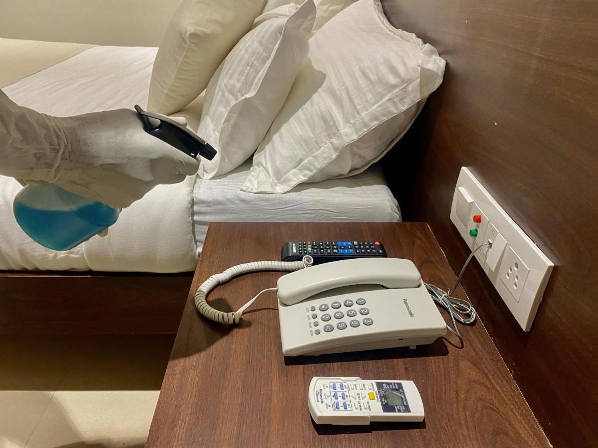 Hotel Vrindavan Palace 인도르 외부 사진