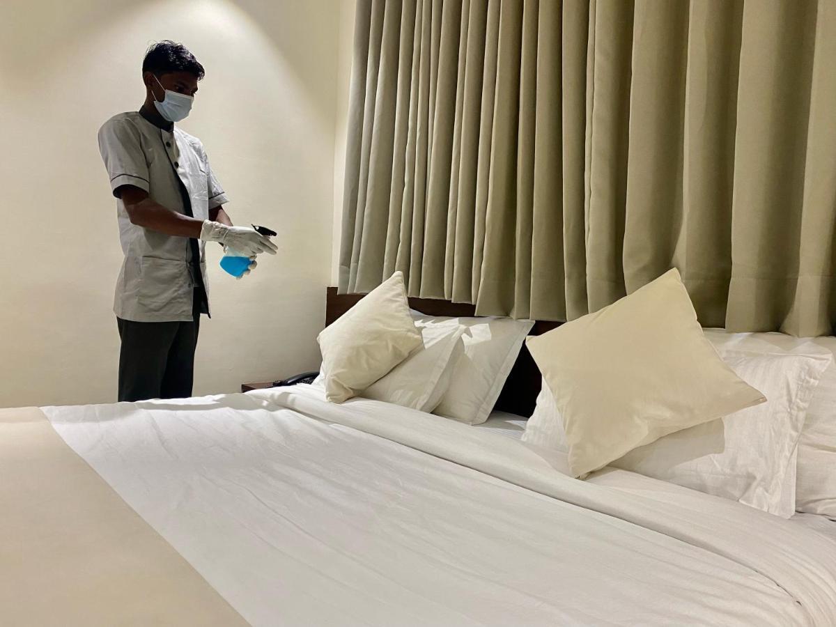 Hotel Vrindavan Palace 인도르 외부 사진