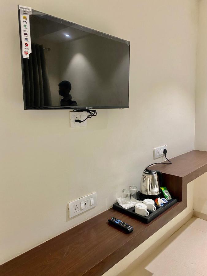 Hotel Vrindavan Palace 인도르 외부 사진