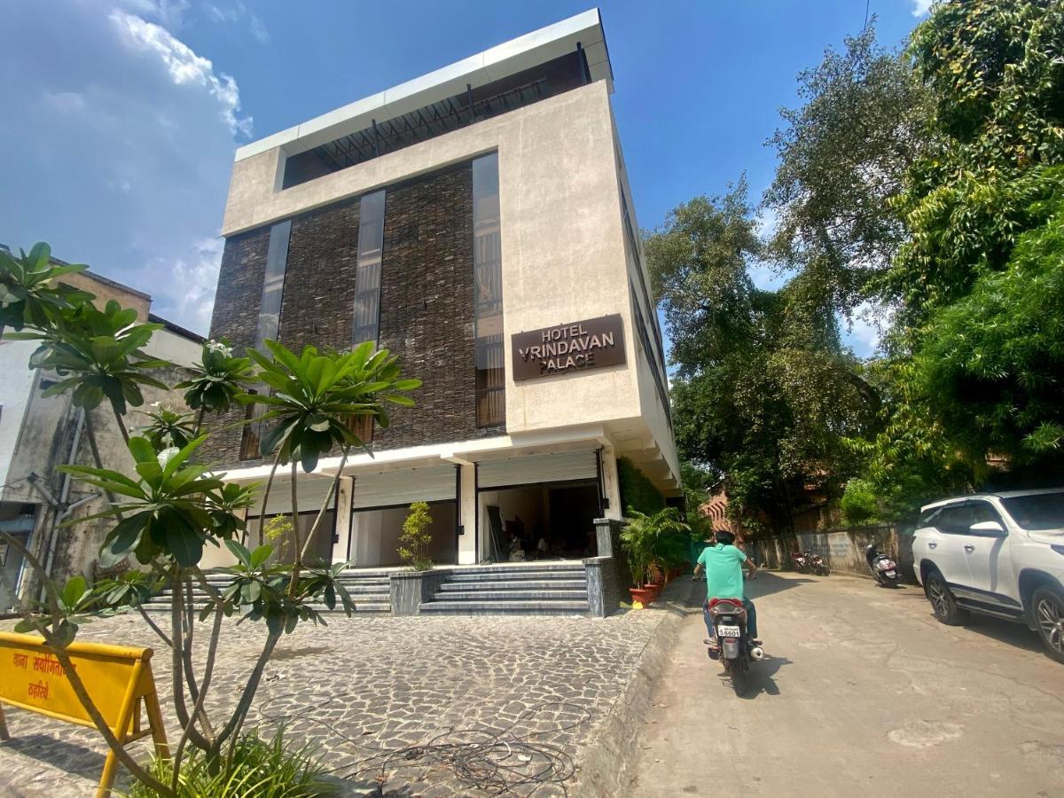 Hotel Vrindavan Palace 인도르 외부 사진