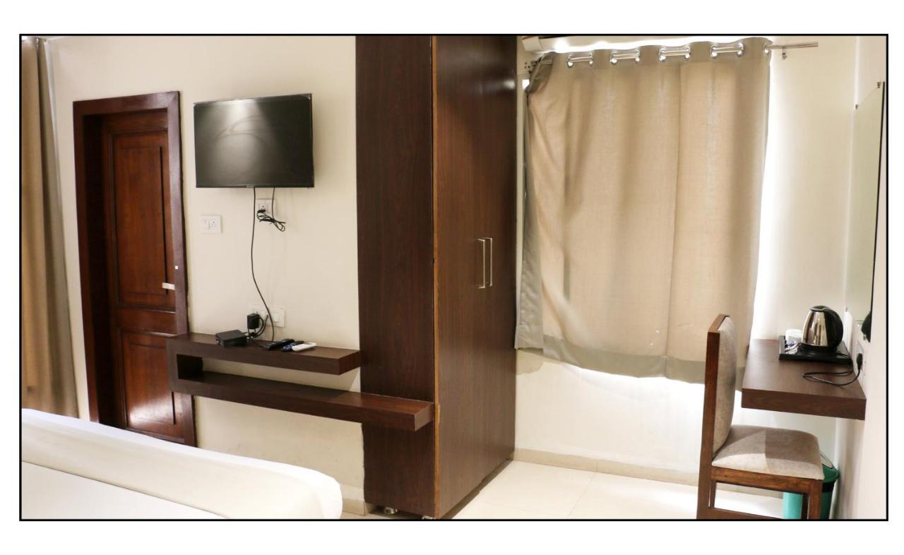 Hotel Vrindavan Palace 인도르 외부 사진