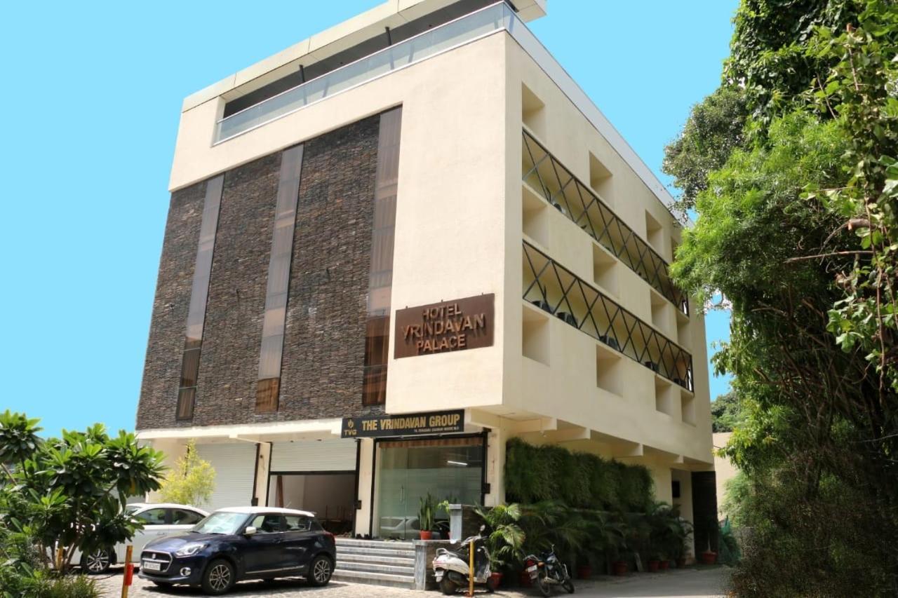 Hotel Vrindavan Palace 인도르 외부 사진