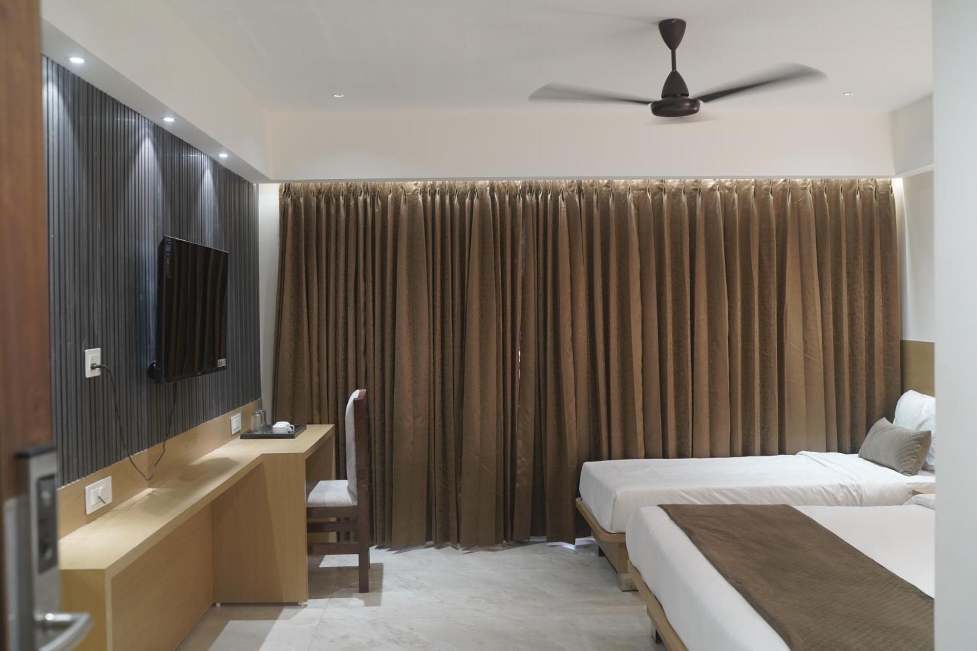 Hotel Vrindavan Palace 인도르 외부 사진
